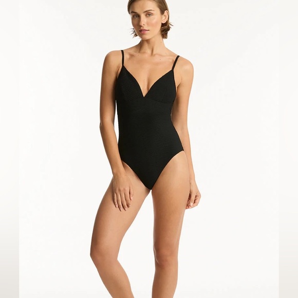 sea level swim Sleek Black One-Piece Swimsuit with V-Neck size 8 - Picture 1 of 11
